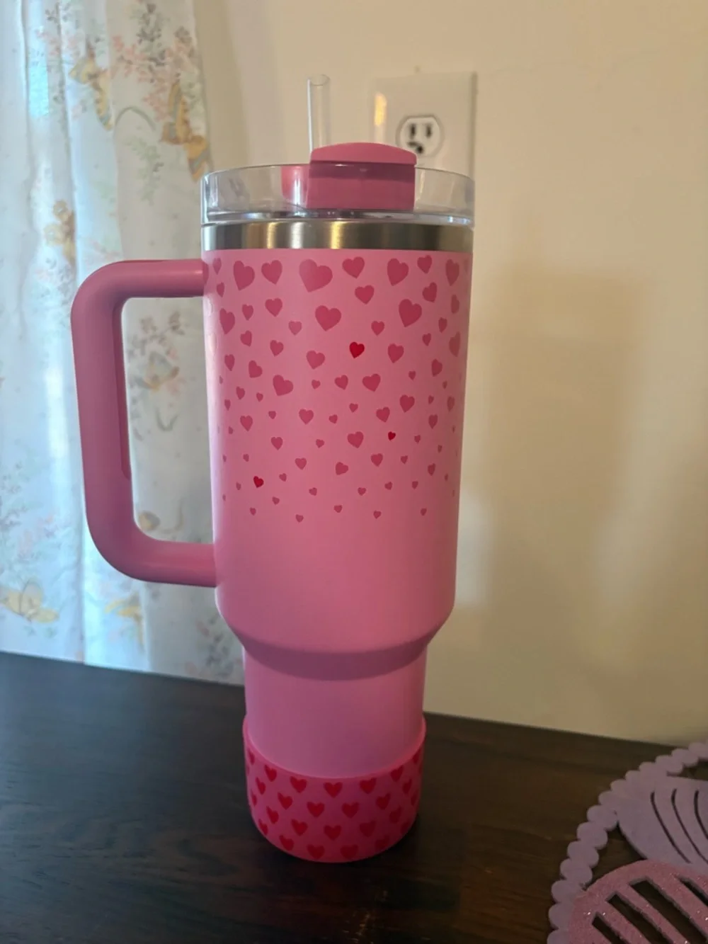 Stanley Pink Heart Travel Mug with Handle - Picture 2 of 3